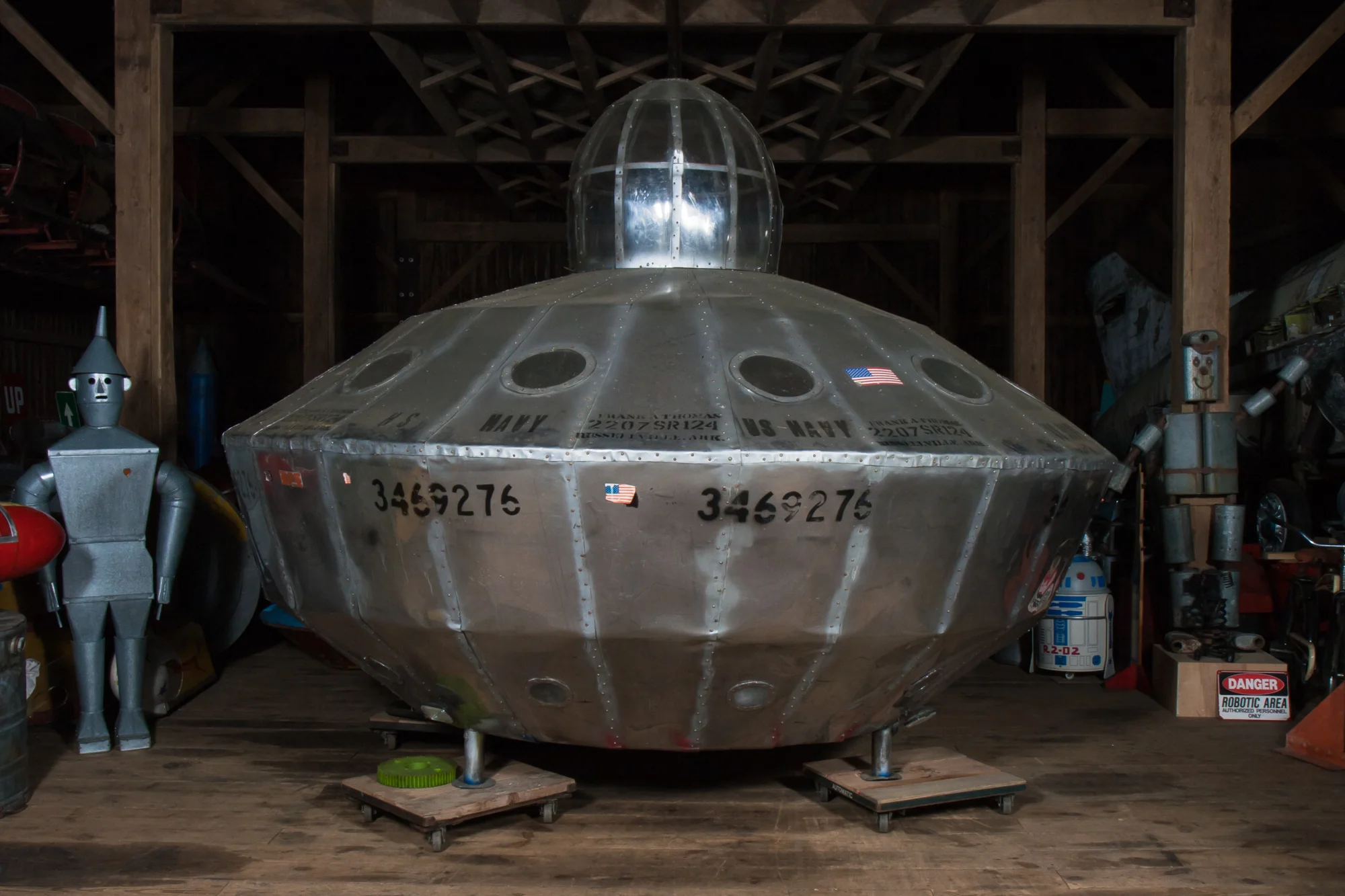 Flying Saucers: Visitors From Outer Space and Design Motif — Space
